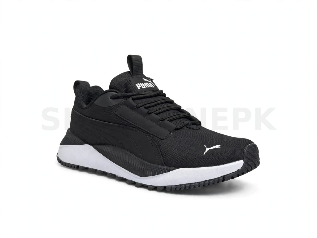PUMA Runner Black White