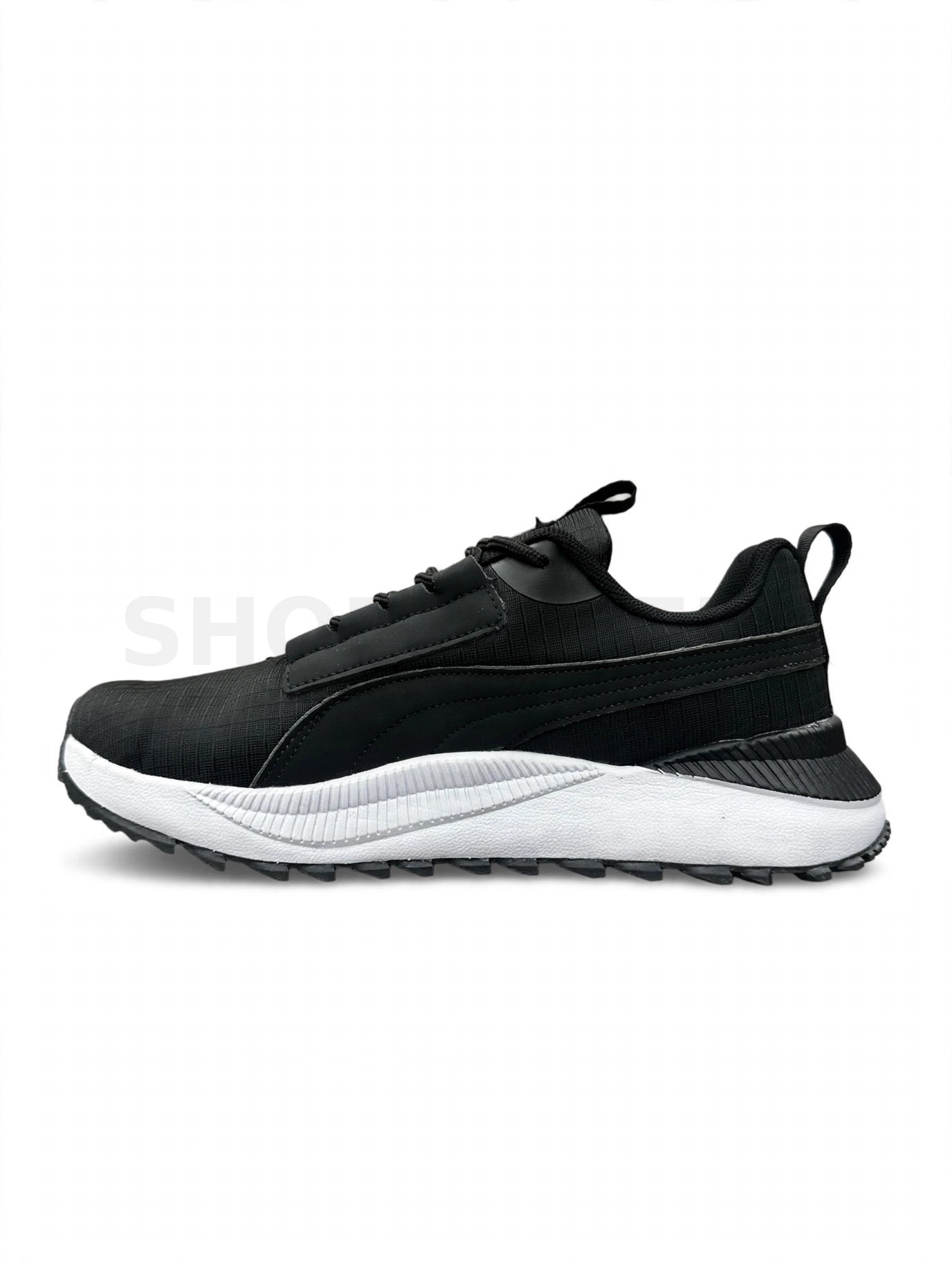 PUMA Runner Black White