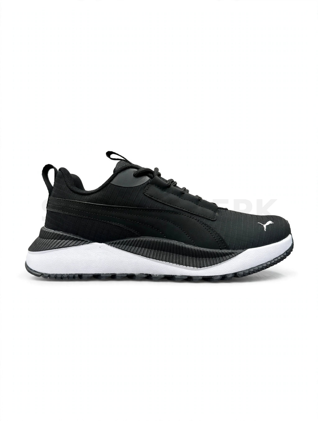 PUMA Runner Black White