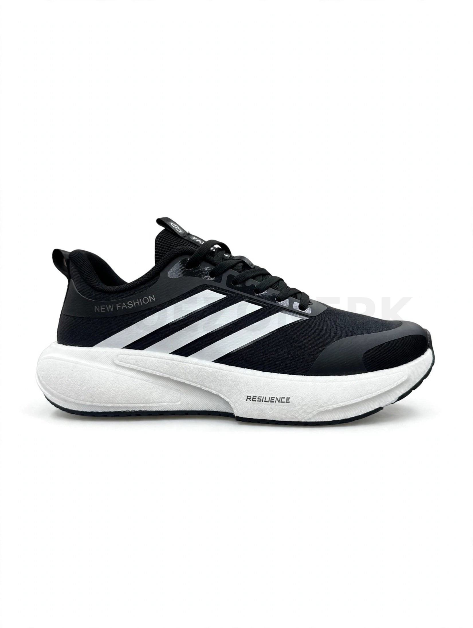 Resilience Runner Black White EUR 45 To 47