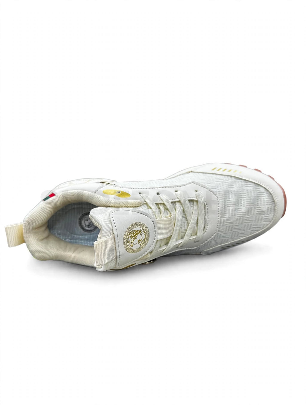 Fashion Sneaker White Gold Medallion