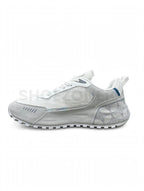 Fashion Sneaker Light Grey Gold Medallion