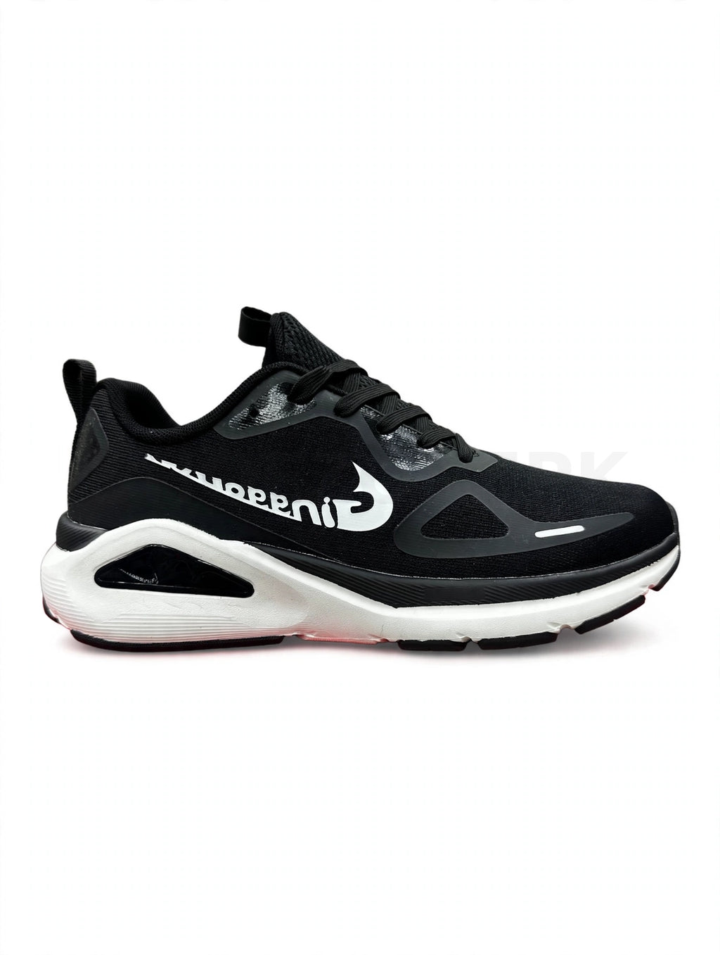 Gineen Running Black x White