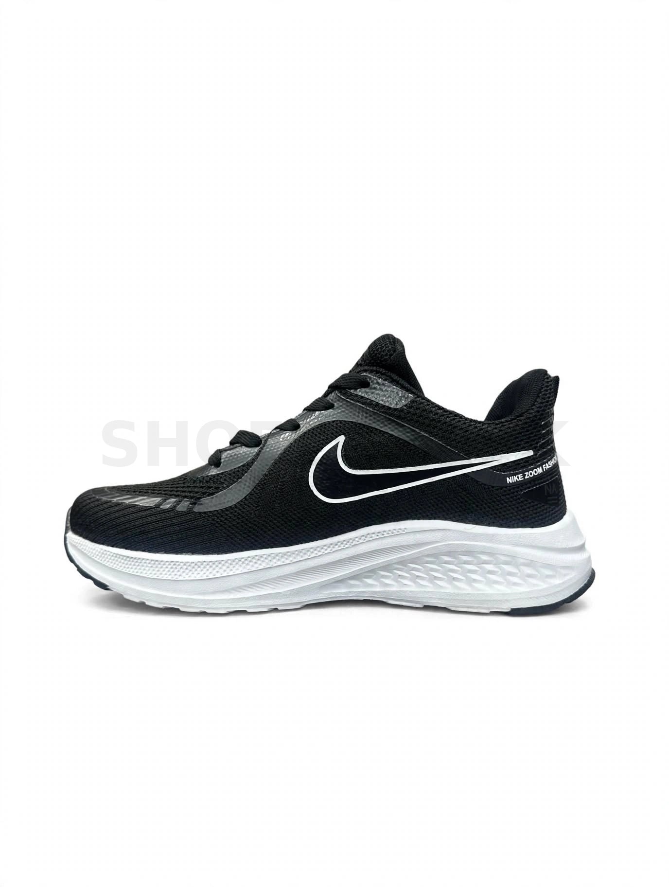 NK Runner Black White