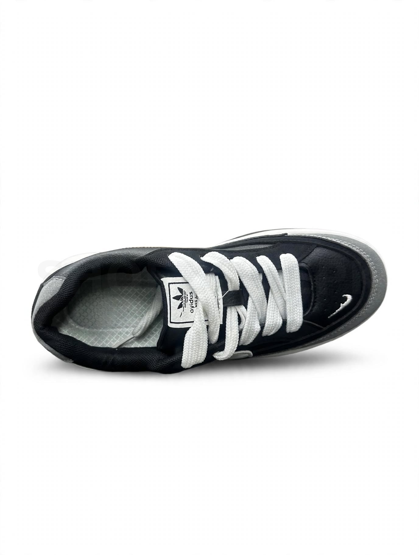 Chunky Skate Adversary Black Grey