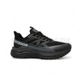 Outdoor Runner Triple Black